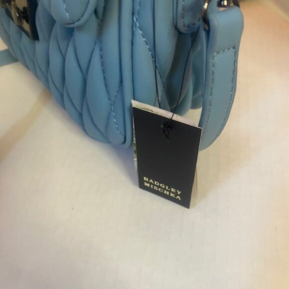 Badgley Mischka quilted crossbody bag, in Sky blue  (NEW) - Picture 4 of 7